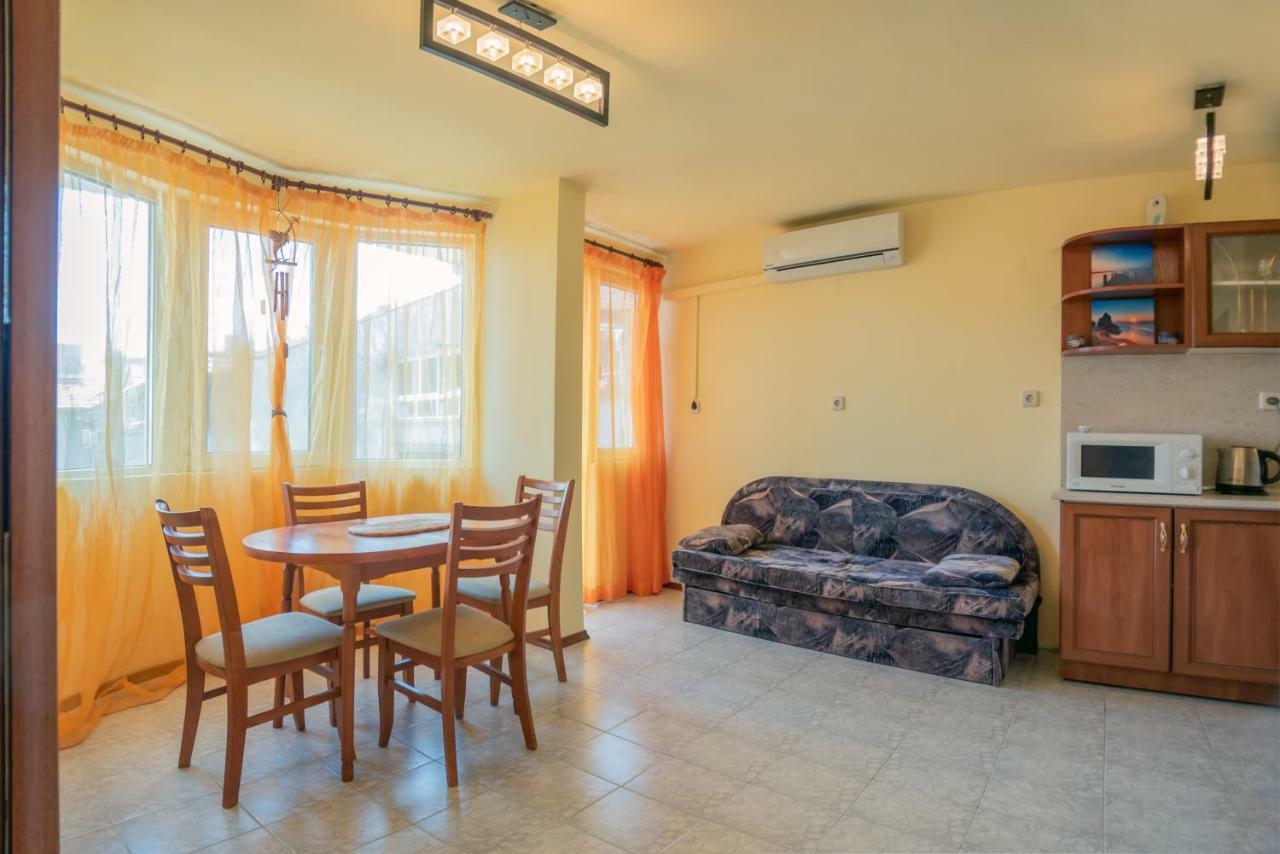 Darman Apartment Burgas Luaran gambar